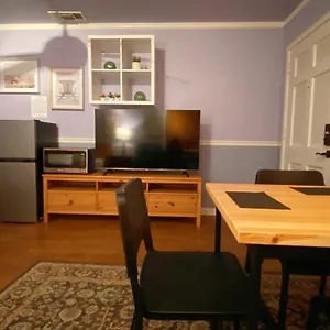 Private House In Sacramento. Only 2mins To Freeway! Sacramento